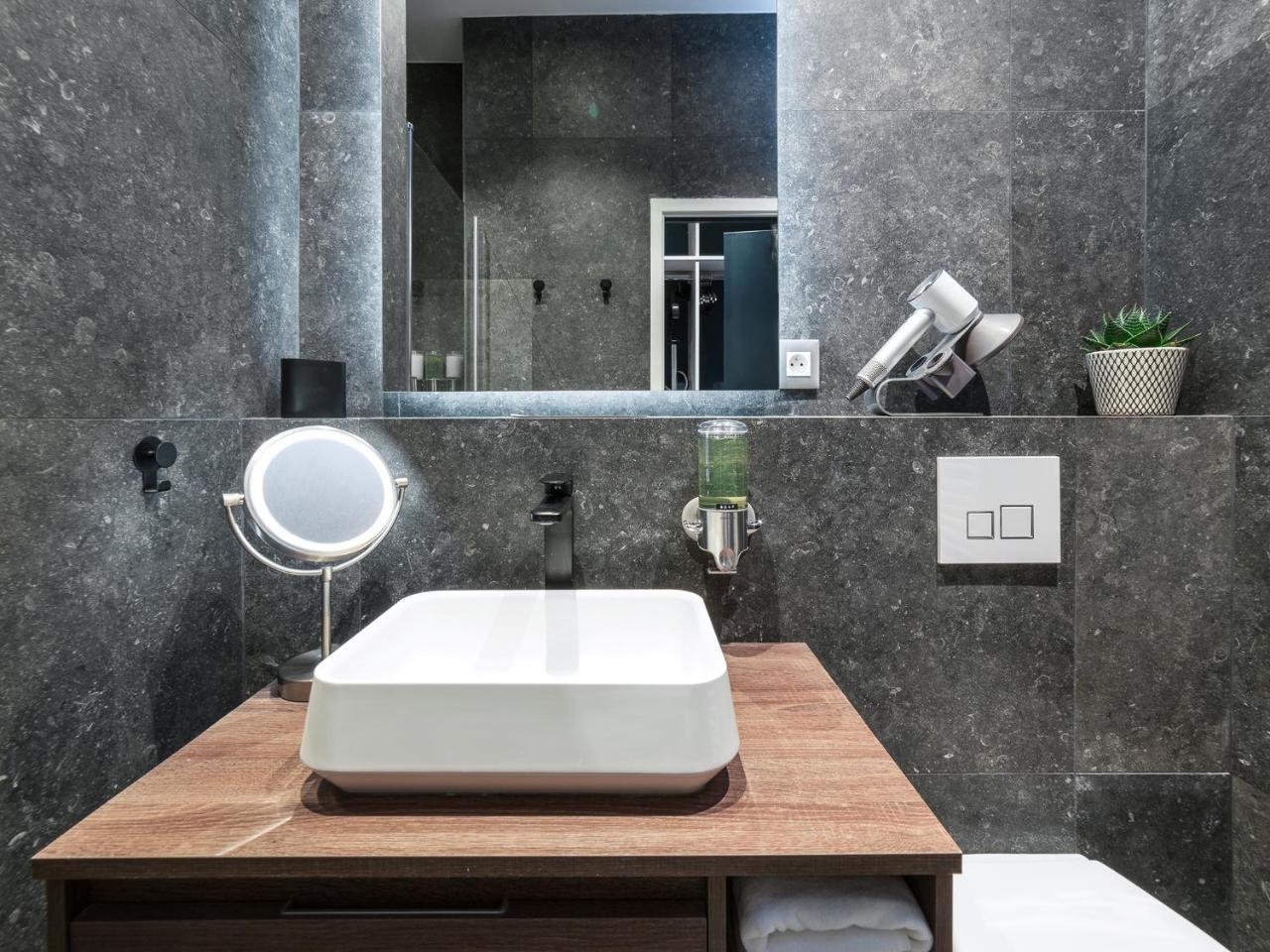 75m² 2 slaapkamer, 2 privé badkamer Appartement in 3rd - Temple - Republique Parijs Buitenkant foto